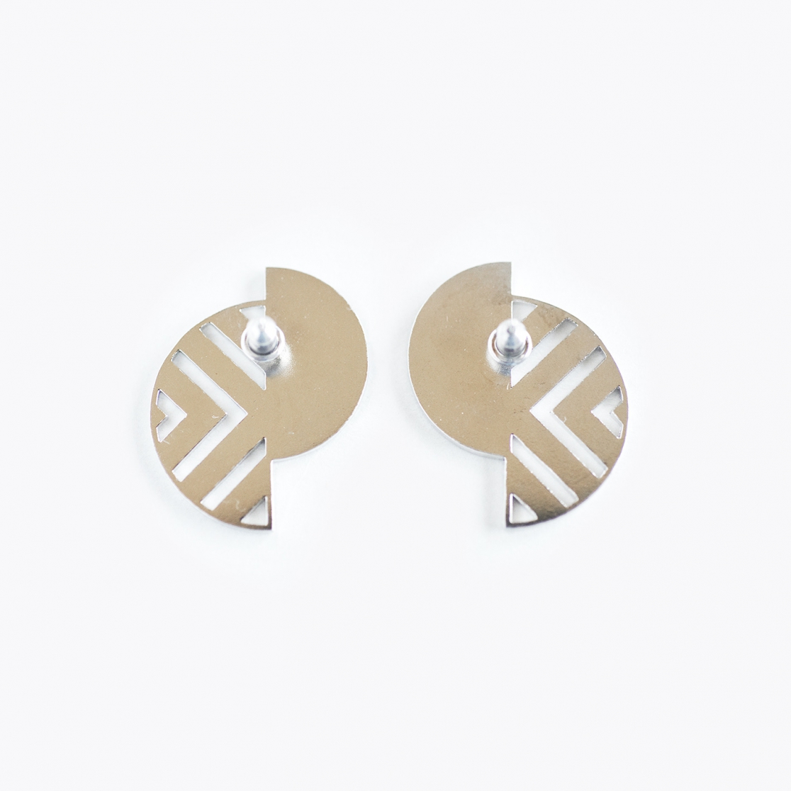 ピアス：UNBALANCE / シルバー　裏