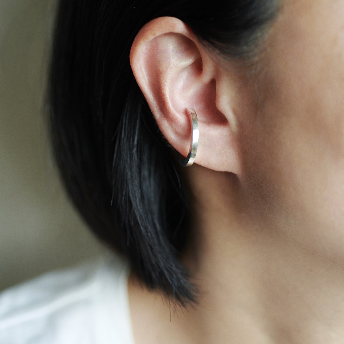 イヤーカフ：BASIC EC / サークル　着用写真