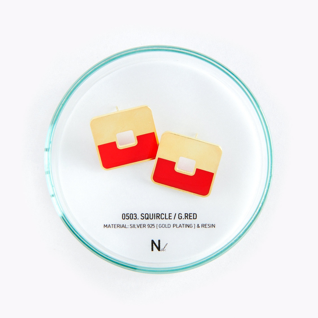ピアス：SQUIRCLE / ゴールド・レッド